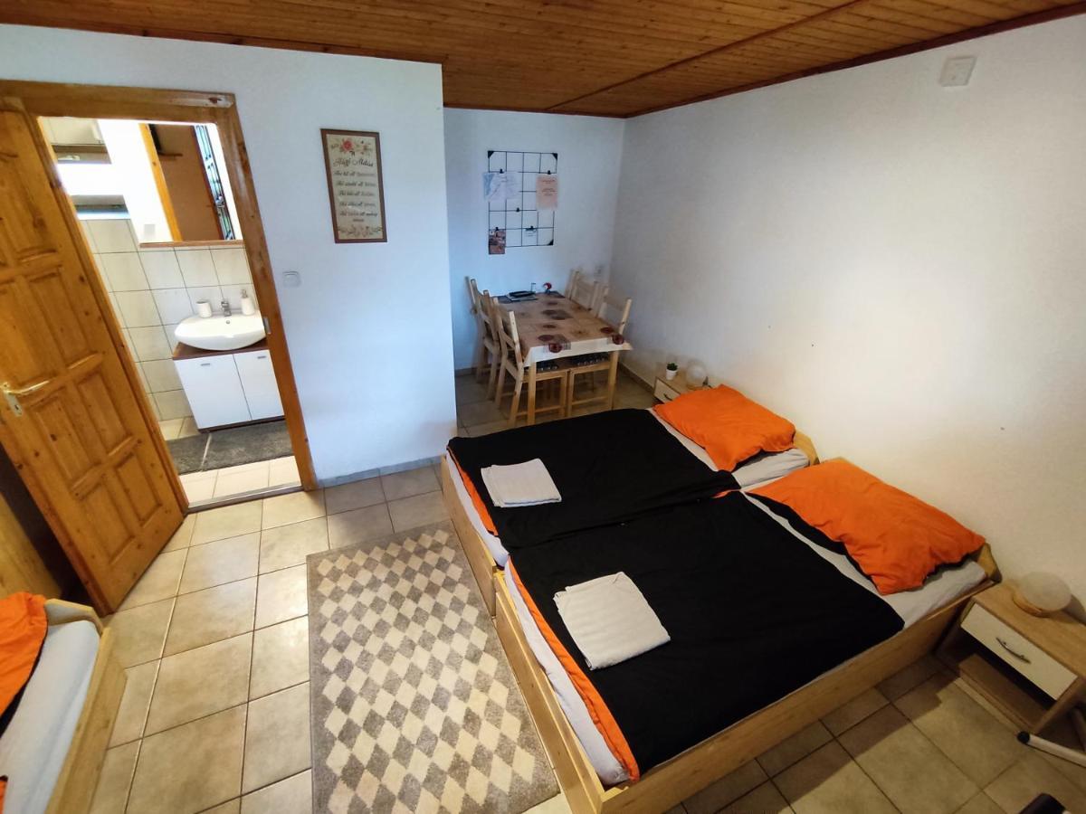 Suello Feszek Apartman Lägenhet Tiszafüred Exteriör bild